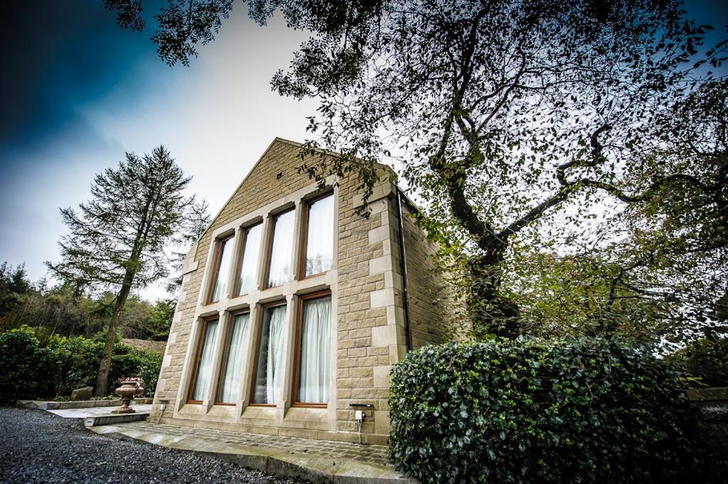 The Saddleworth Hotel Diggle Экстерьер фото