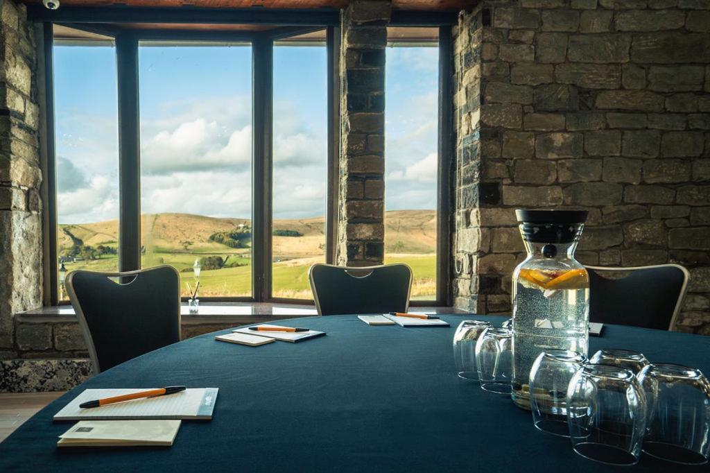 The Saddleworth Hotel Diggle Экстерьер фото